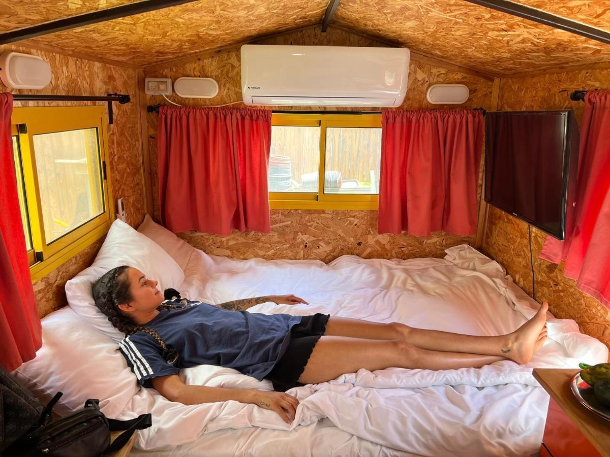 Caravan Hostel Tel Aviv By Roger Age 18-45 Екстериор снимка
