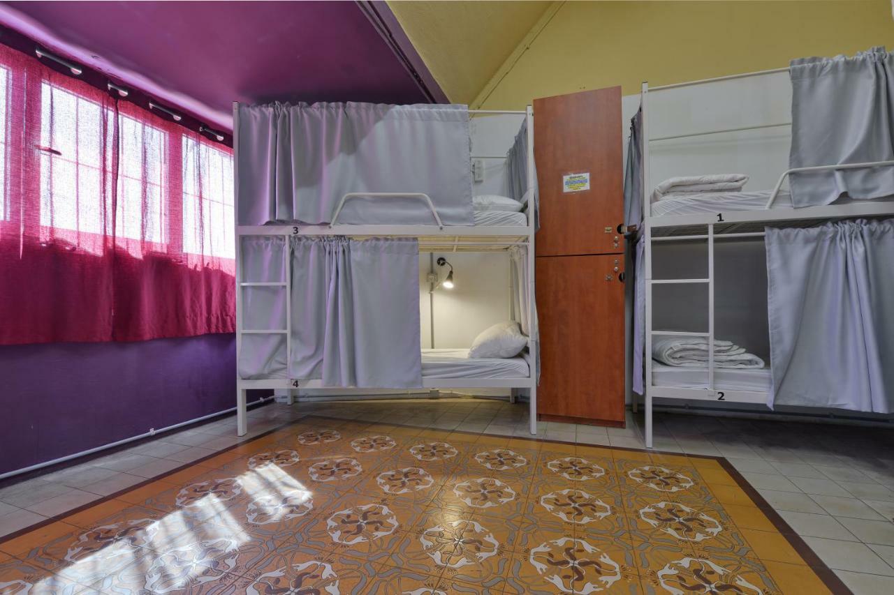 Caravan Hostel Tel Aviv By Roger Age 18-45 Екстериор снимка