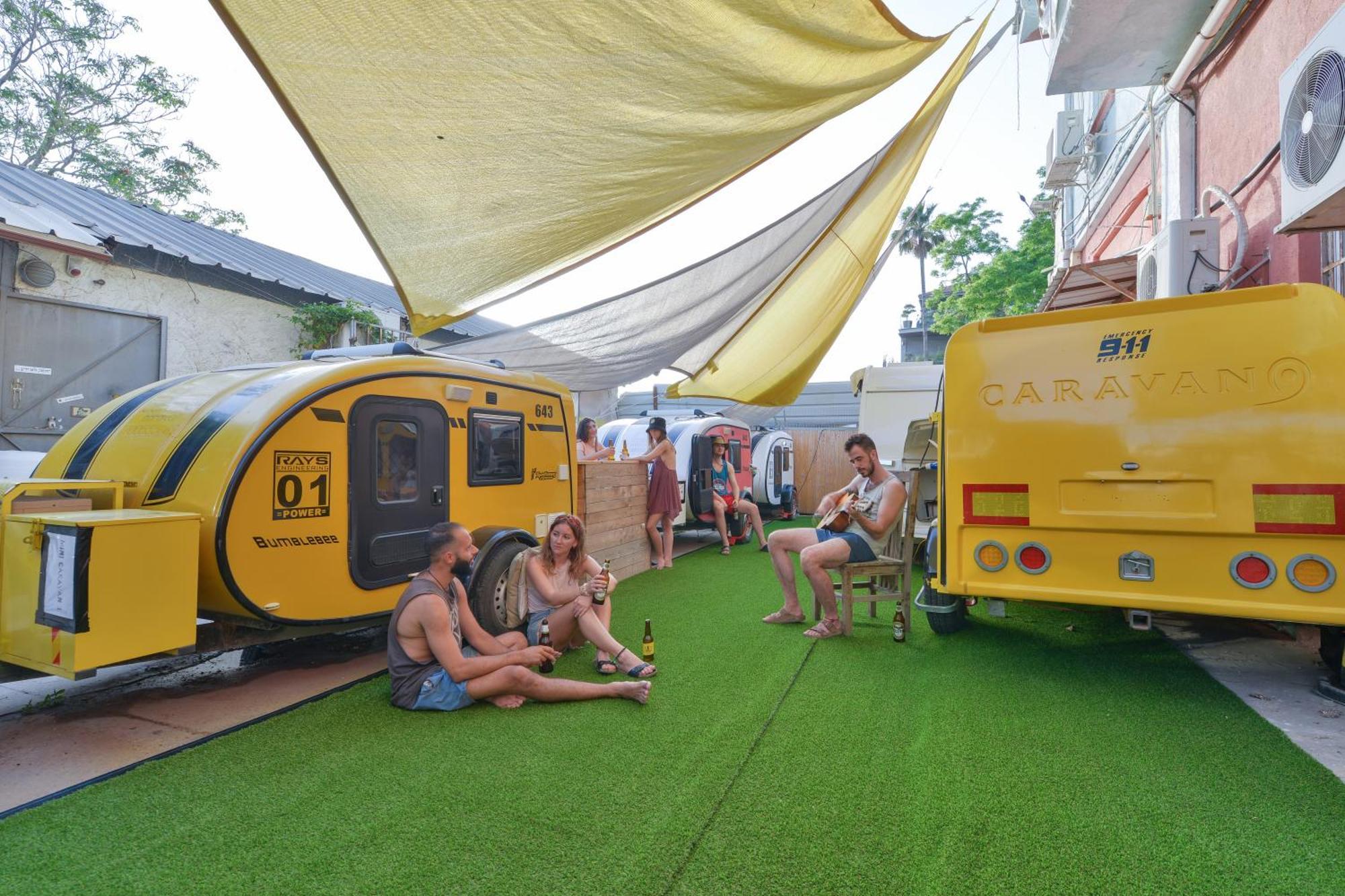 Caravan Hostel Tel Aviv By Roger Age 18-45 Екстериор снимка