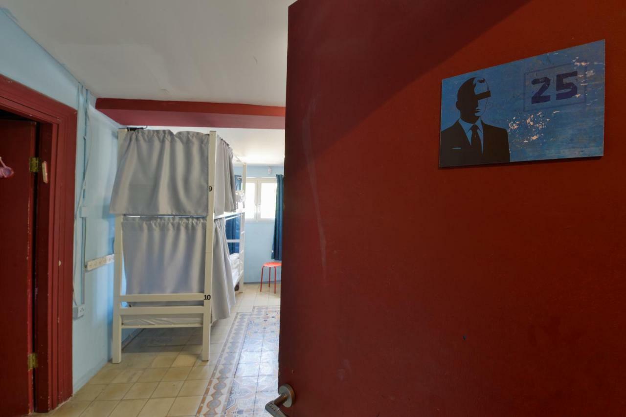 Caravan Hostel Tel Aviv By Roger Age 18-45 Екстериор снимка