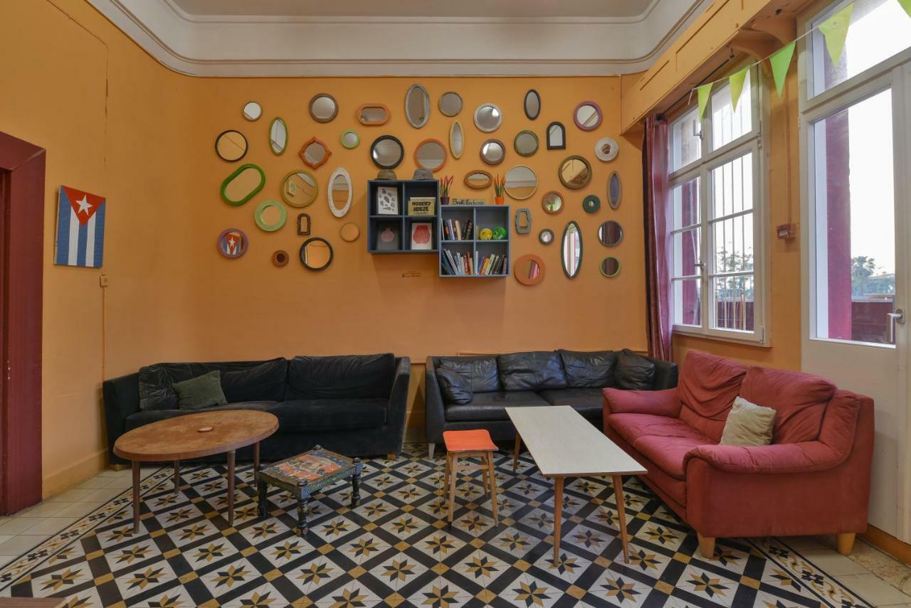 Caravan Hostel Tel Aviv By Roger Age 18-45 Екстериор снимка